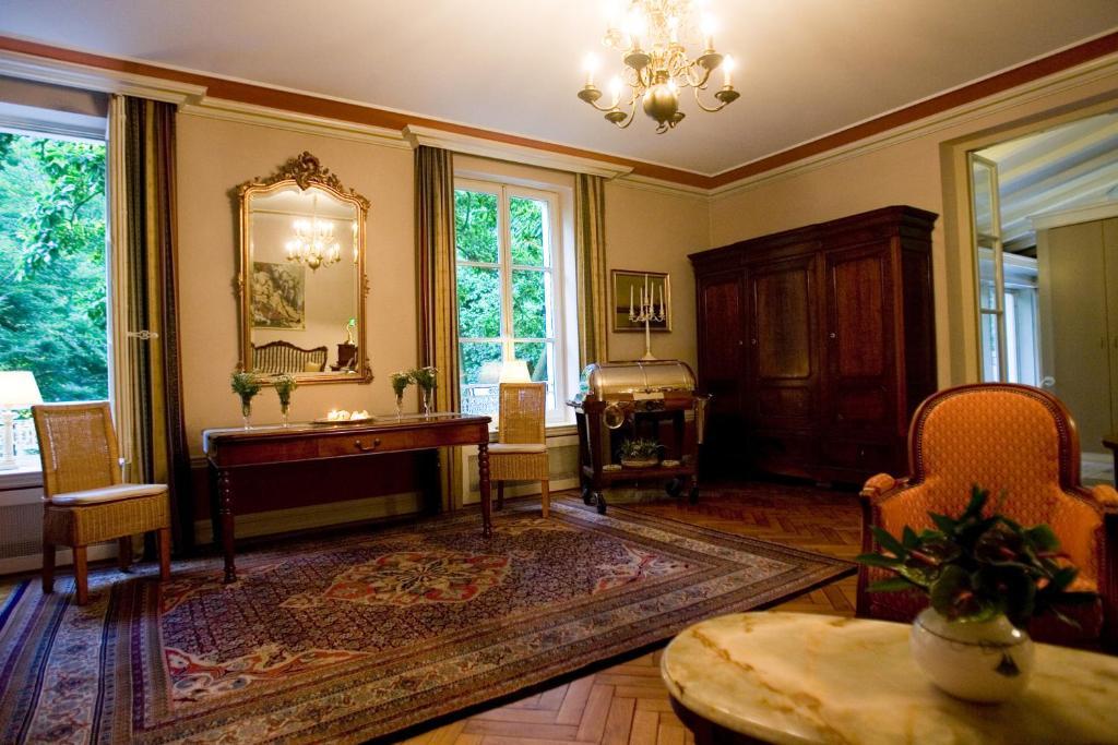 Hotel Restaurant Villa Fayence Wallerfangen Habitación foto